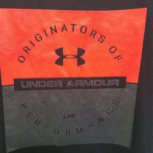 Under Armour Mens XL T Shirt Black Heatgear Athletic Performance Loose Fit S042